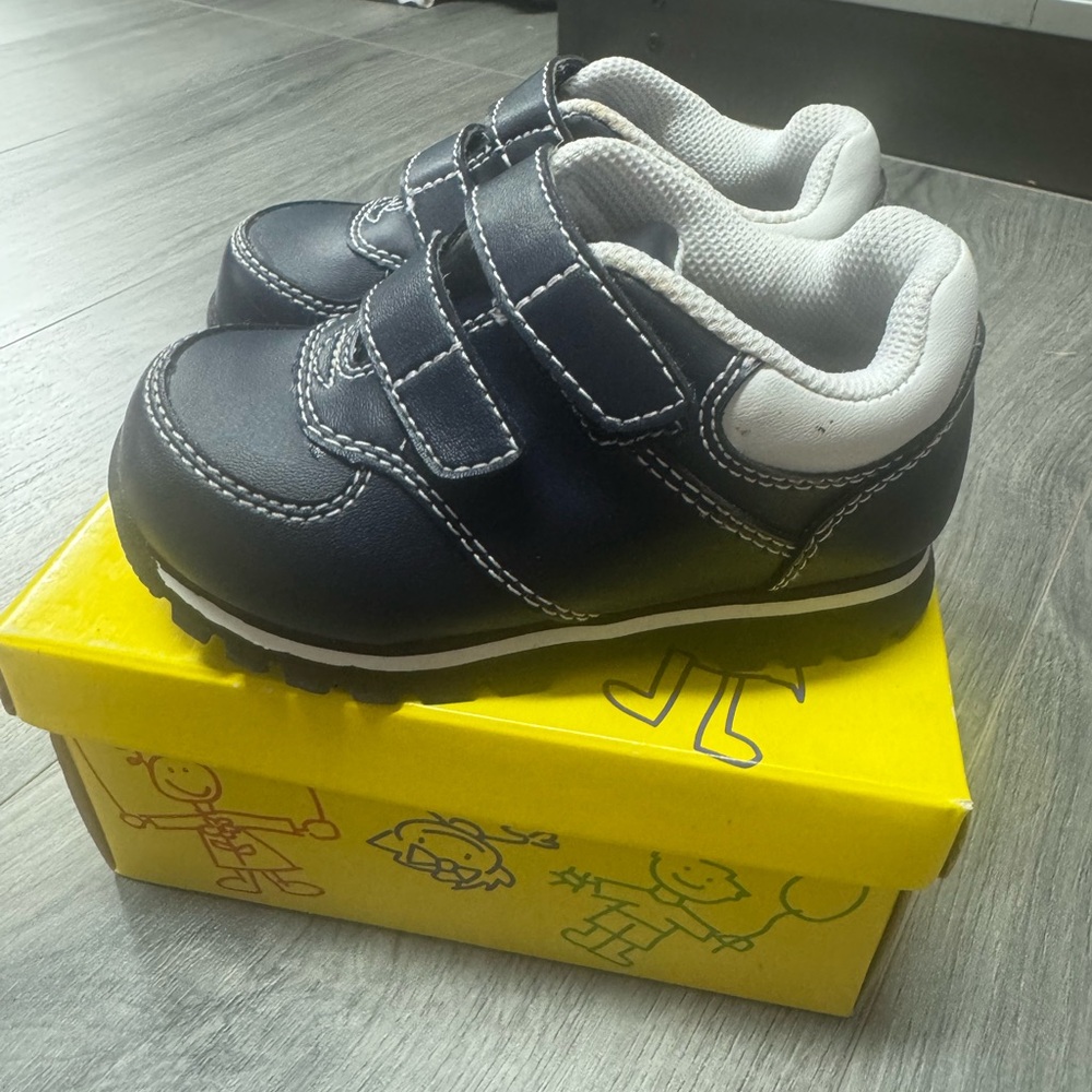 Smartfit Blue and White Sneakers for Everyday Comfort